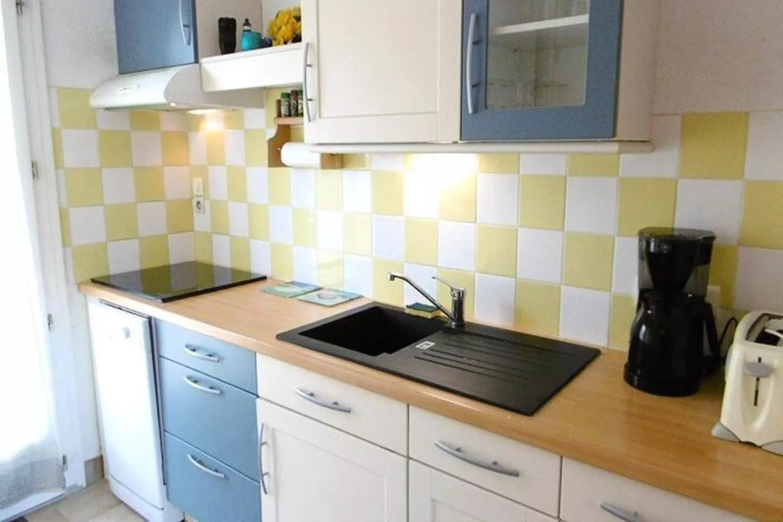 Résidence Duguay Trouin-Kitchen