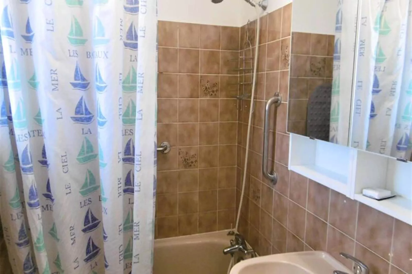 Résidence Les Korrigans-Badezimmer