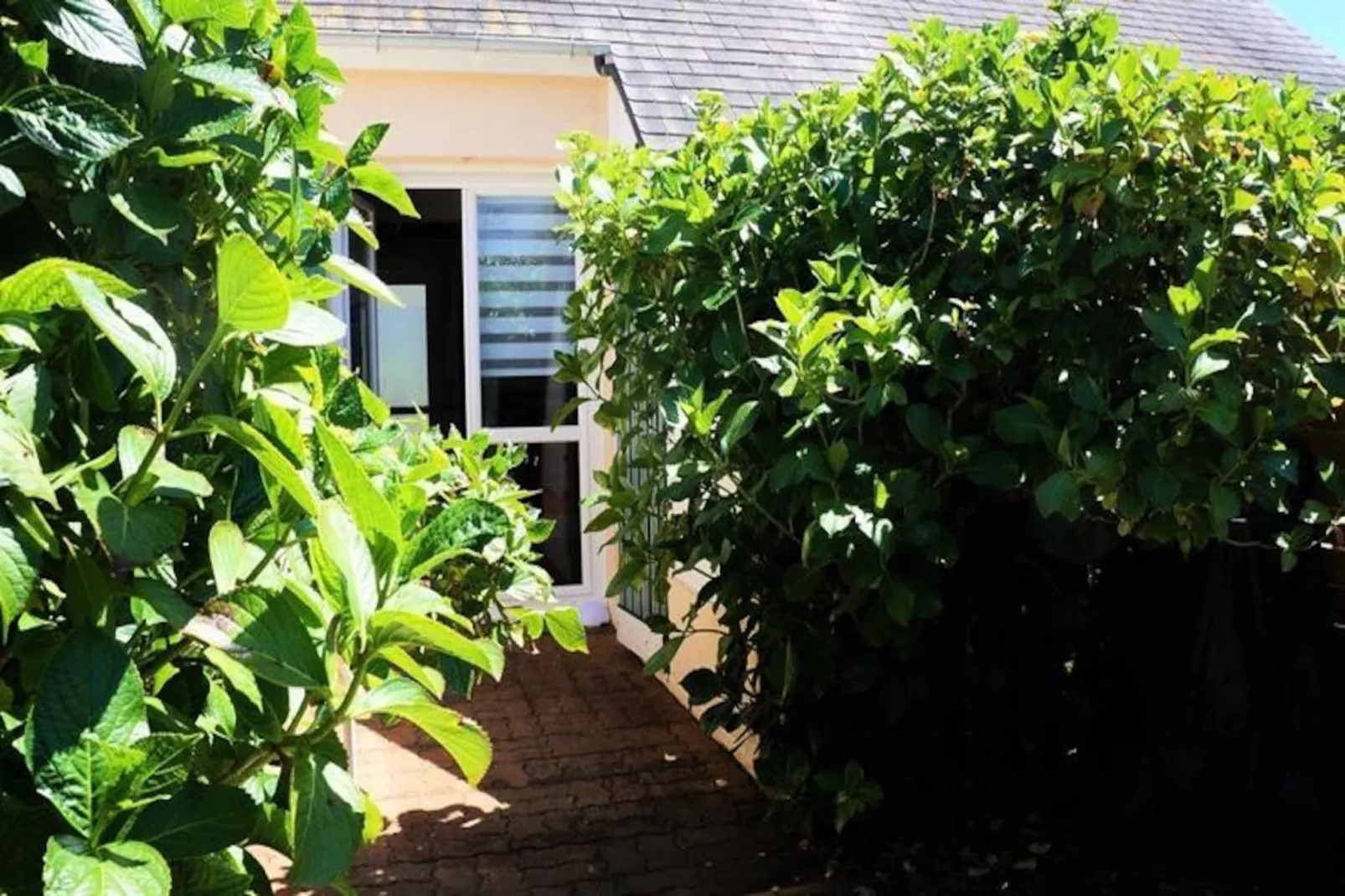 Résidence Kerhoat Elle-Image-tags.