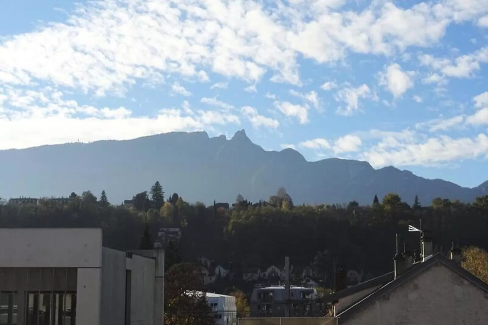 Résidence Le Comte Vert-View in summer