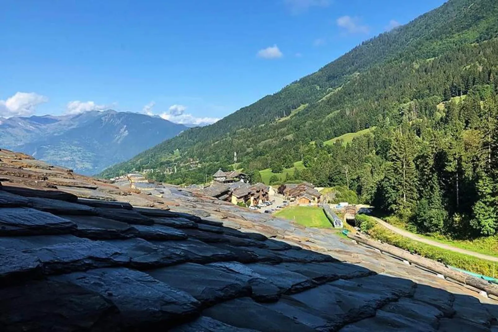 Résidence Cotes-Areas within 5km in summer