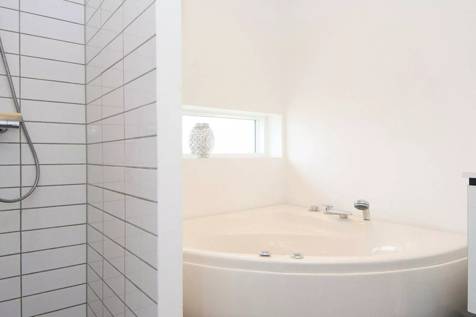 8 person holiday home in Knebel-Spa