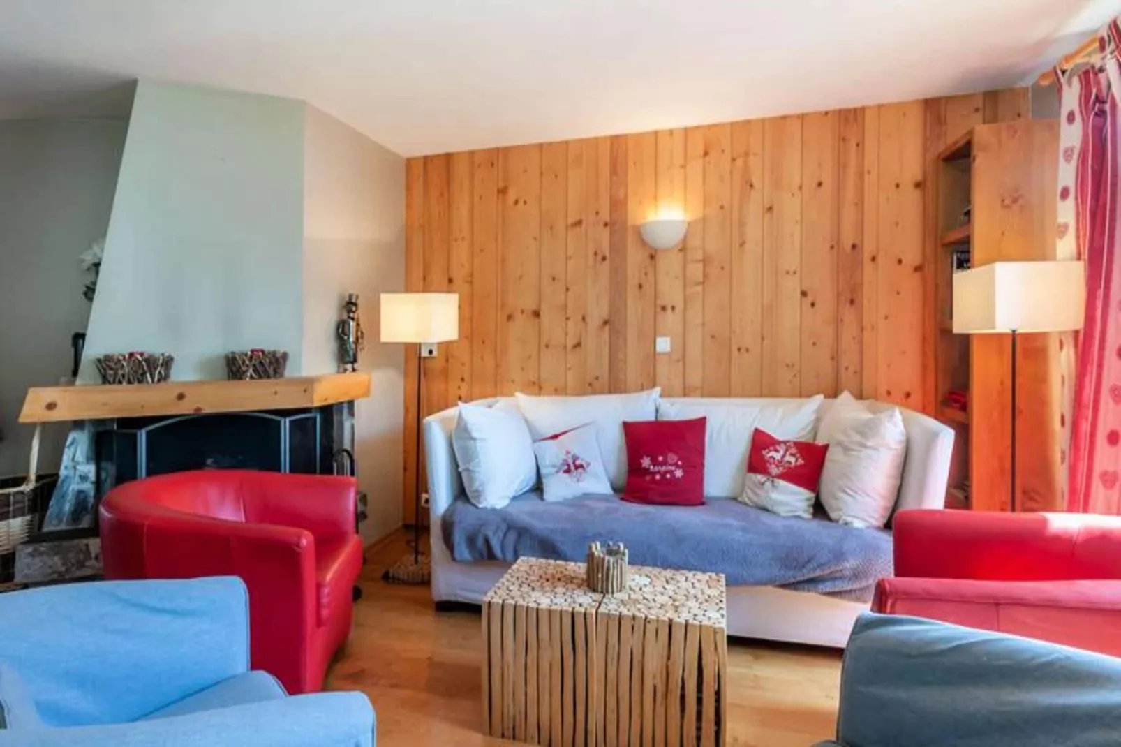 Résidence La  Ploche-Salle à manger