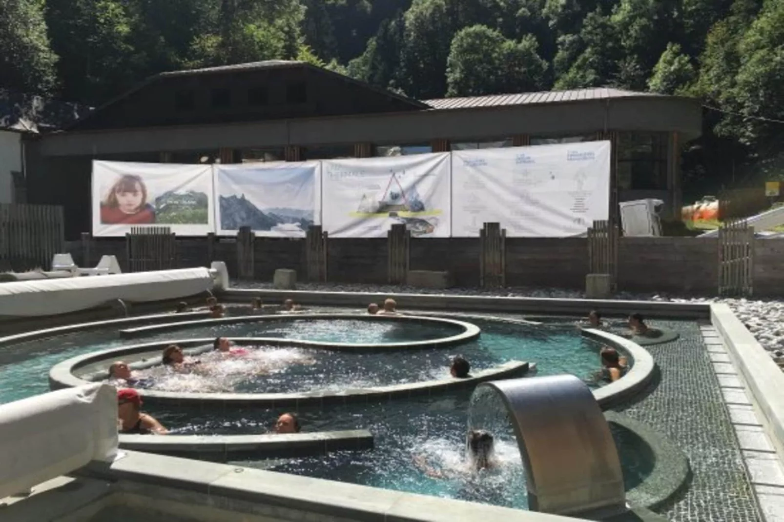 Chalet Pylone-Außenbereich Sommer