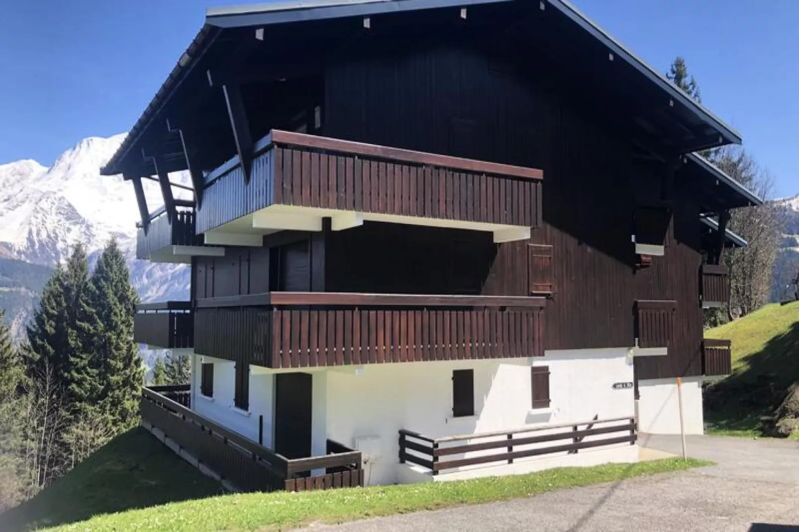 Résidence Les Planes-Exterior in summer