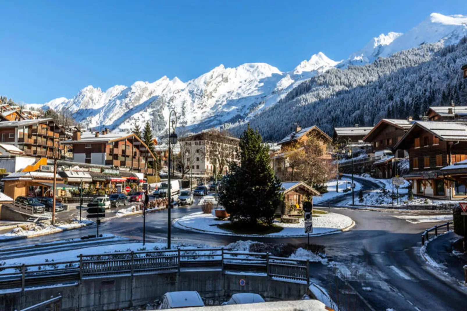 Résidence Altitude-Exterior in winter