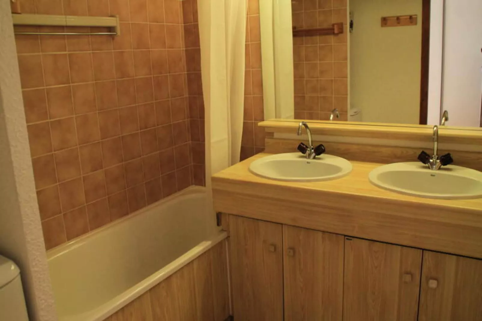 Chalets De Barbessine-Bathroom