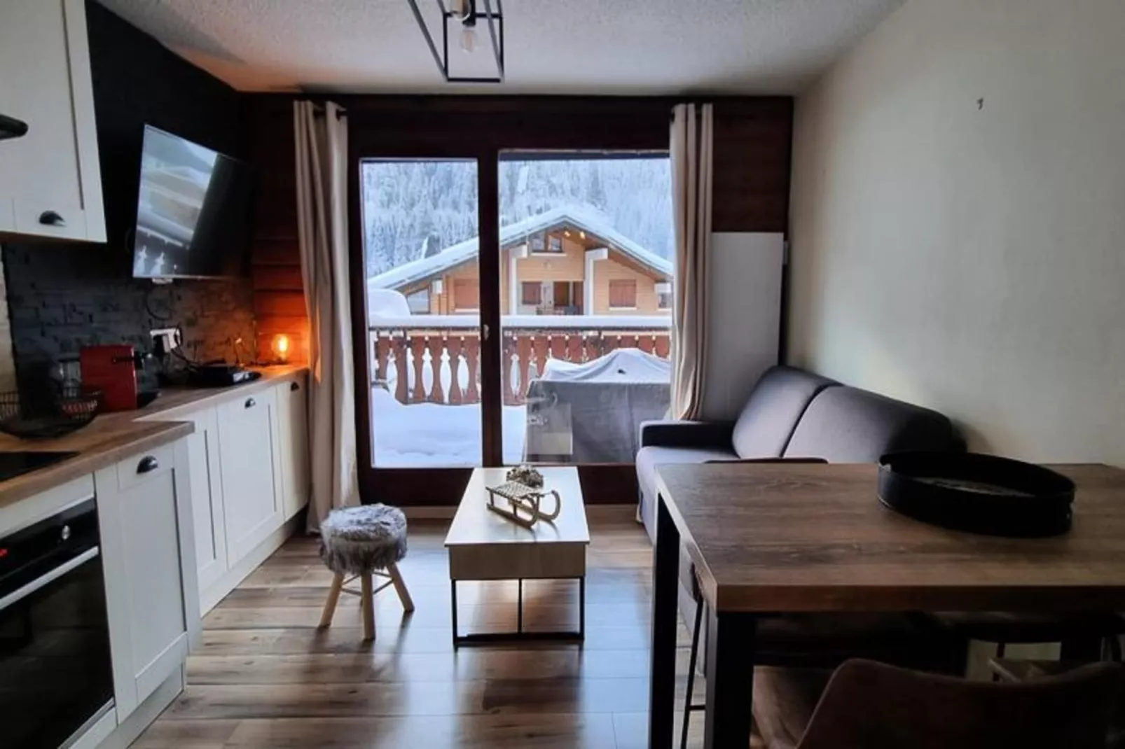 Résidence Les Perthuis-Exterior in summer