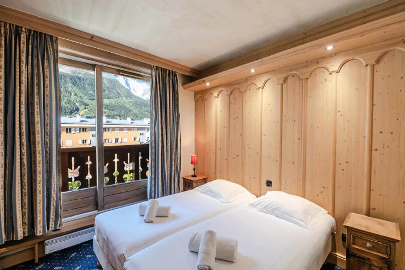 Chalets Du Savoy-Bedroom