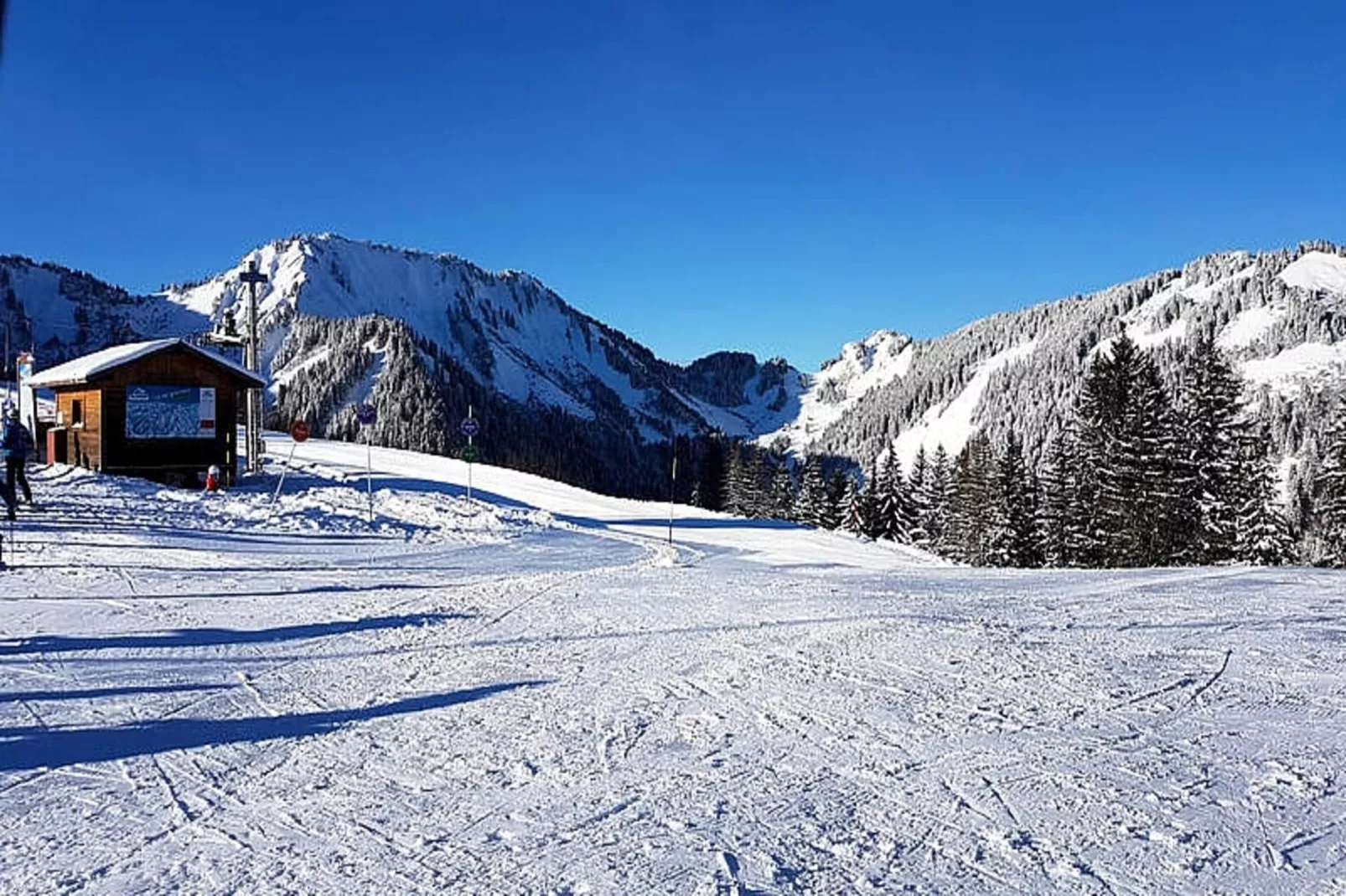 Studio à Saint Jean d'Aulps-Area within 1km in winter