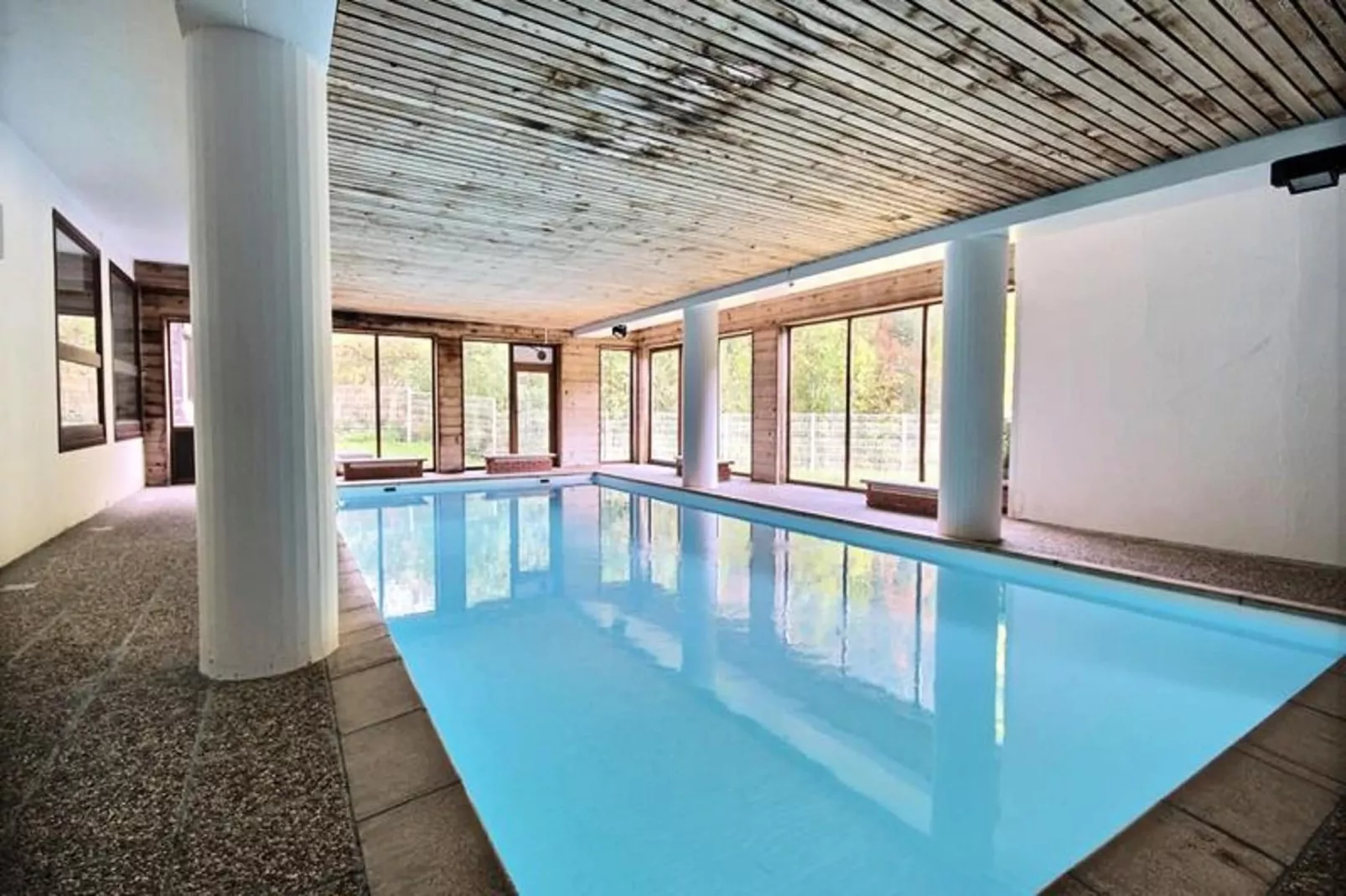 Appartements à Saint Jean d'Aulps-Swimming pool