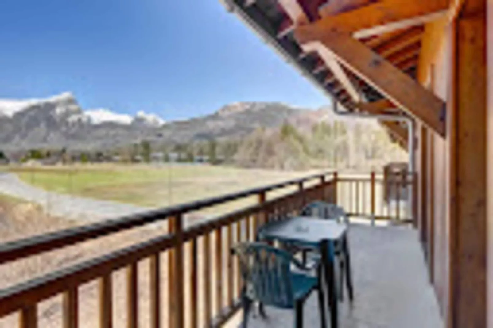 Résidence Odalys Le Buet**-Exterior in summer