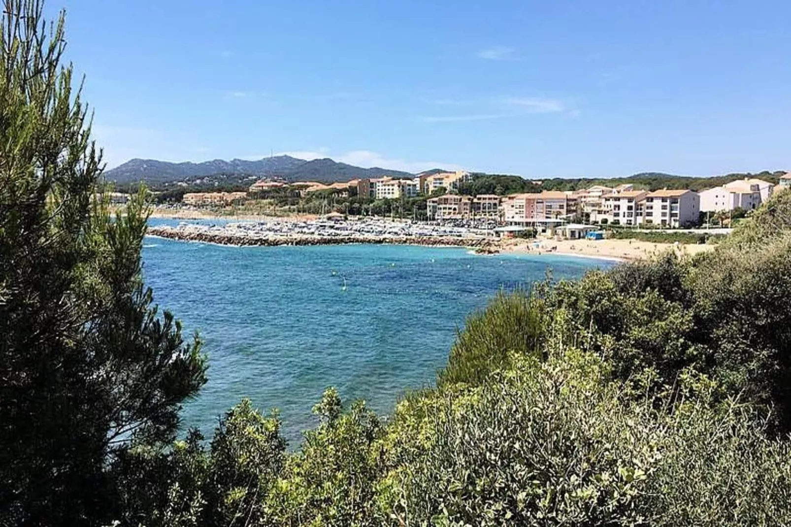 Résidence Marines D'aryana-View in summer