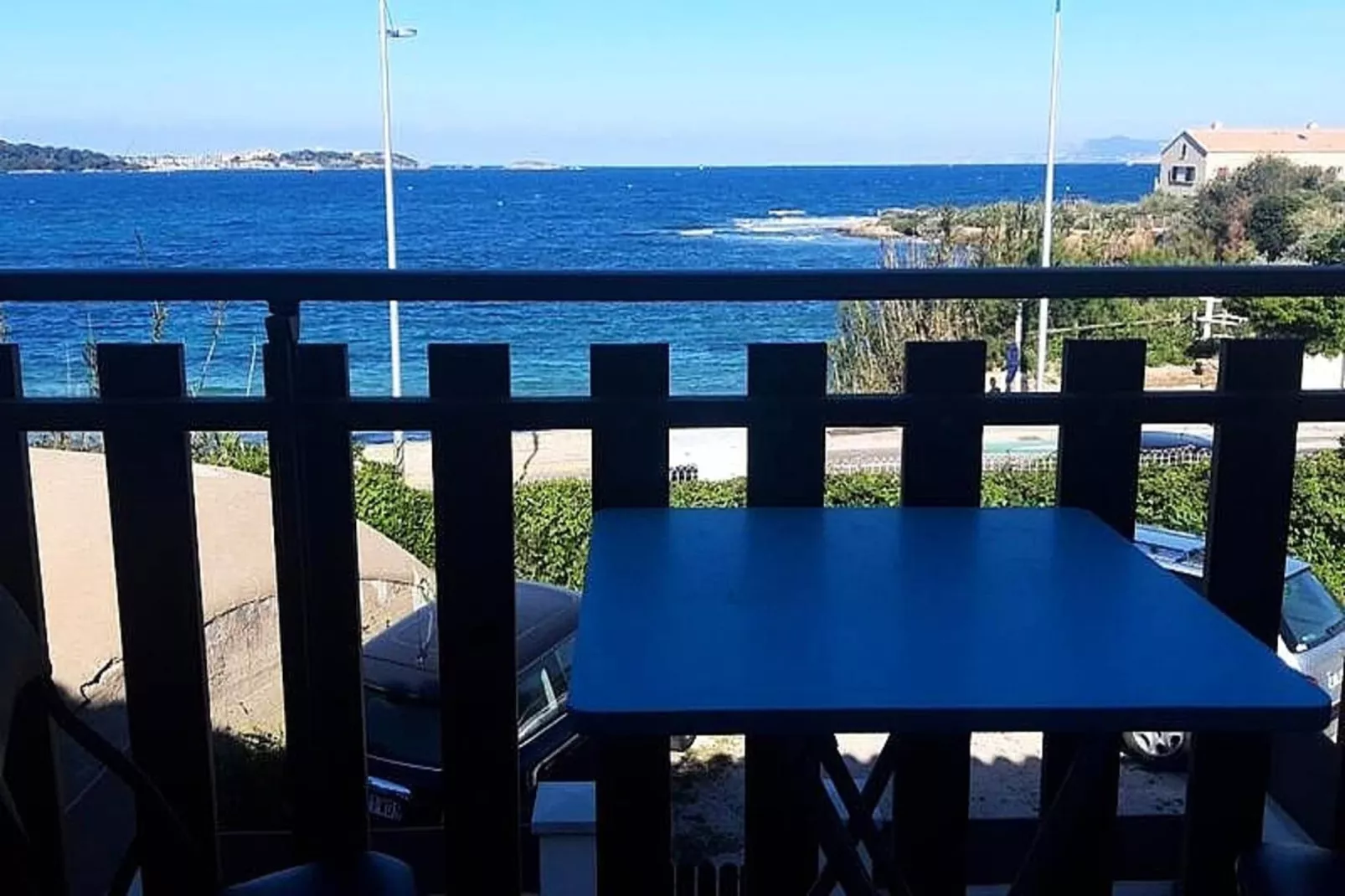 Résidence Voiles-View in summer