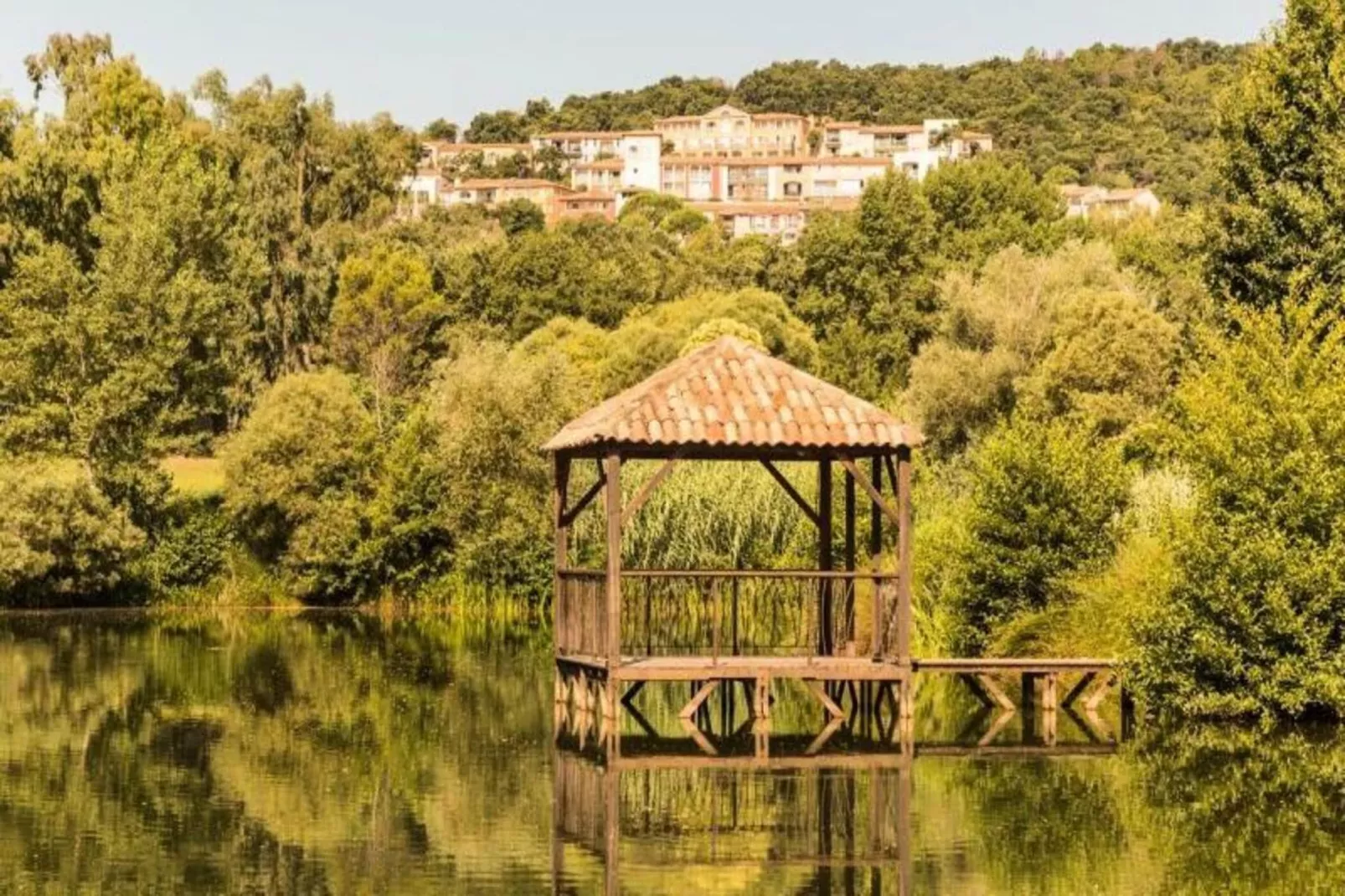Les Appartements aux Restanques du Golfe de St Tropez - maeva Home-Exterior in summer