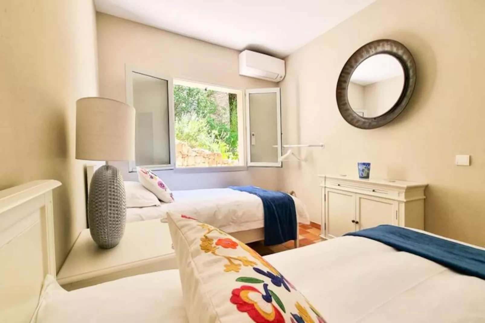 Villa 10 Pers Piscine Priv&eacute;e Pr&egrave;s De Saint-tropez-Image-tags.