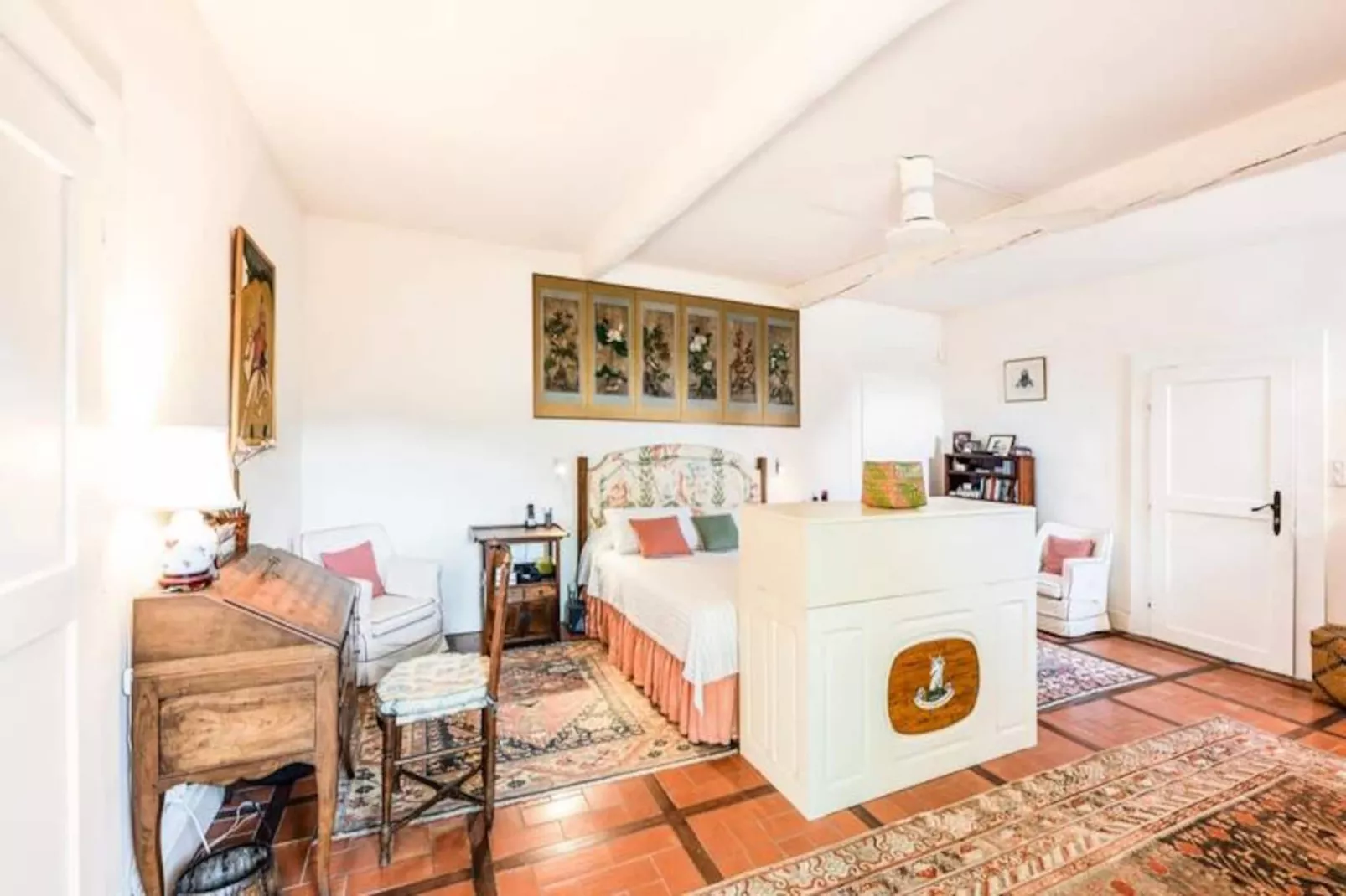 Maison De Famille En Provence-Image-tags.