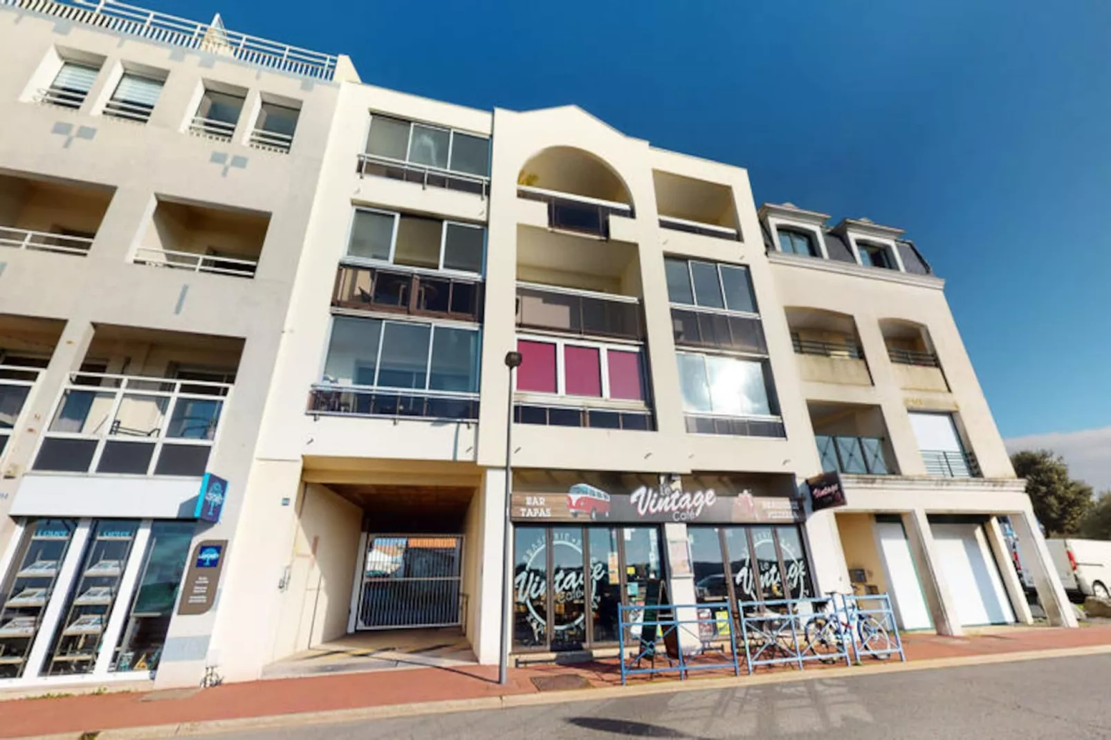 Appartements à Saint-Gilles-Croix-de-Vie-Image-tags.