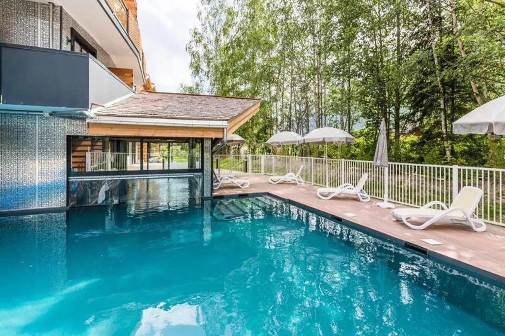 Résidence Prestige Odalys Isatis****-Schwimmbad