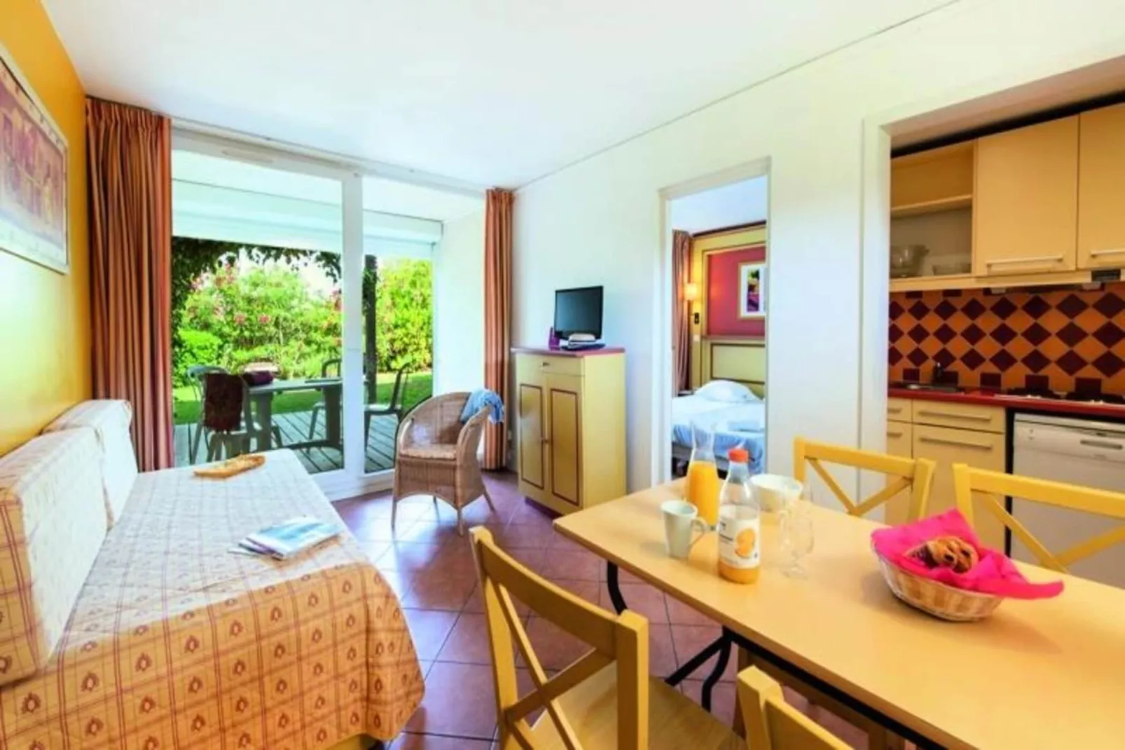 SOWELL Résidences Les Sablons***-Living room