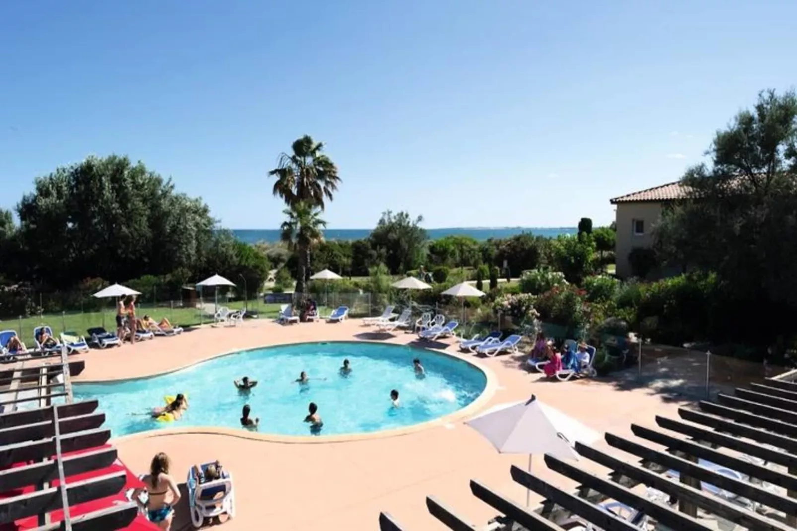 SOWELL Résidences Les Sablons***-Swimming pool