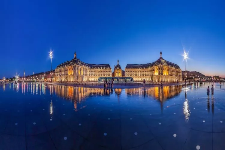 Magnifique Et Lumineux T3 De Charme Aux Quinconces Id&eacute;al Pour 4 Personnes-Areas within 5km in summer