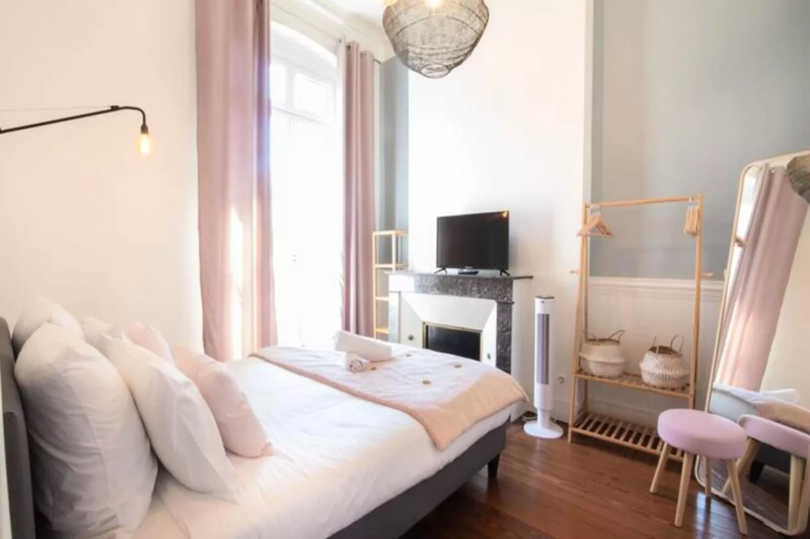 Appartement De Haut Standing Pour 6 Situ&eacute; Au Coeur Du Centre Historique-Bedroom