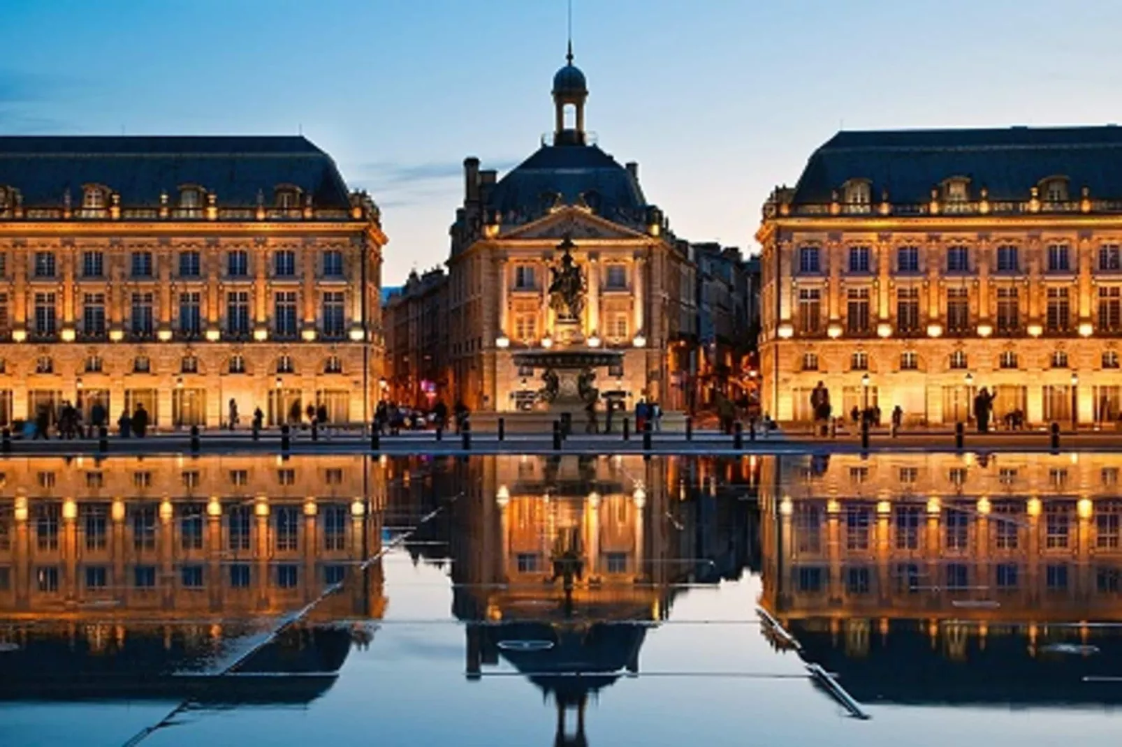 Appart'Hôtel Mer & Golf Bordeaux Bassins à Flot***-Areas within 1km in summer