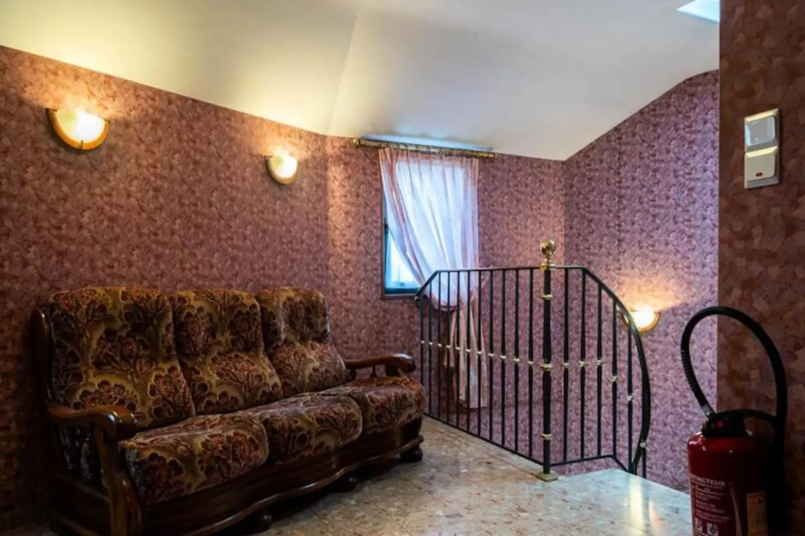 Gîte de France Bon aubrac pour 12 personnes 2 épis-Image-tags.