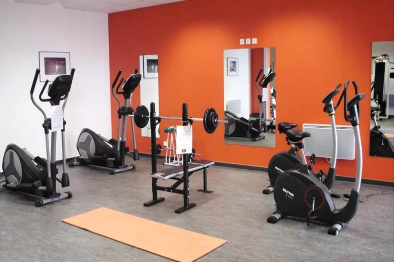 Résidence Goélia Le Domaine de Castella***-Exterior in summer