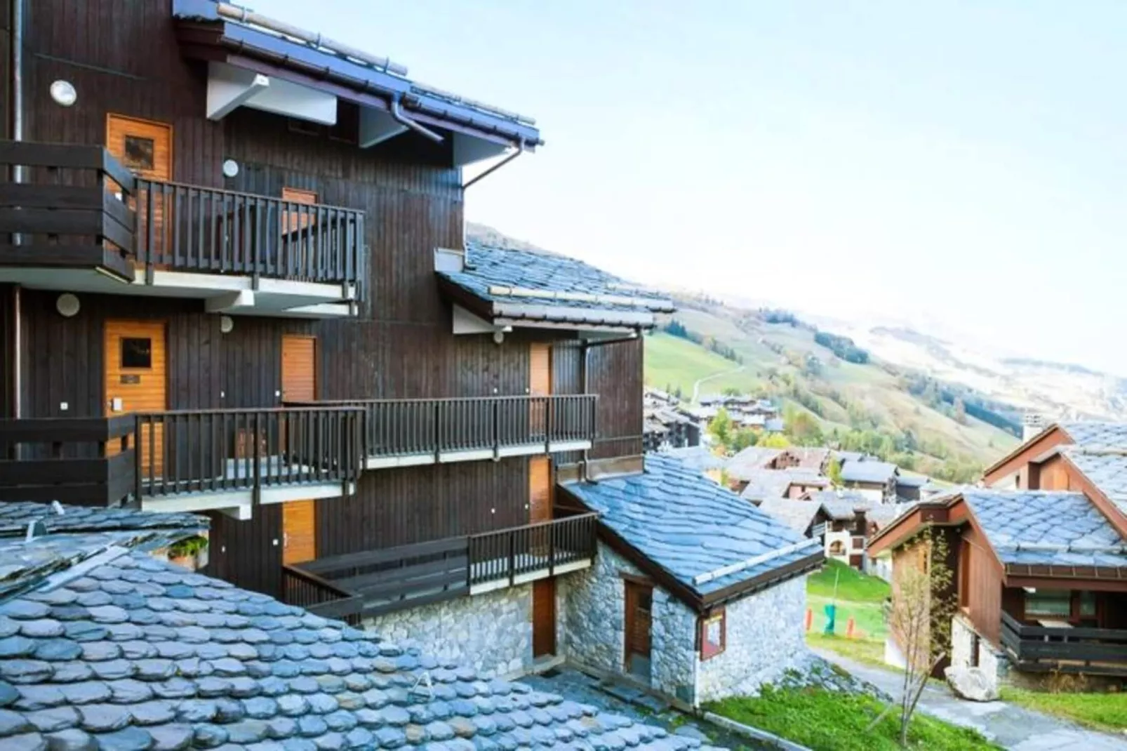 Quartier Crève Cœur - maeva Home-View in summer