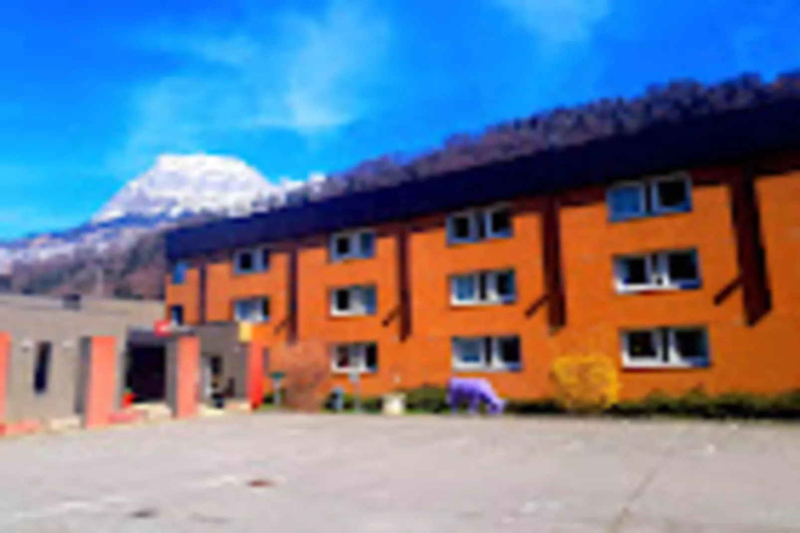 Résidence Les Loges-Exterior in summer