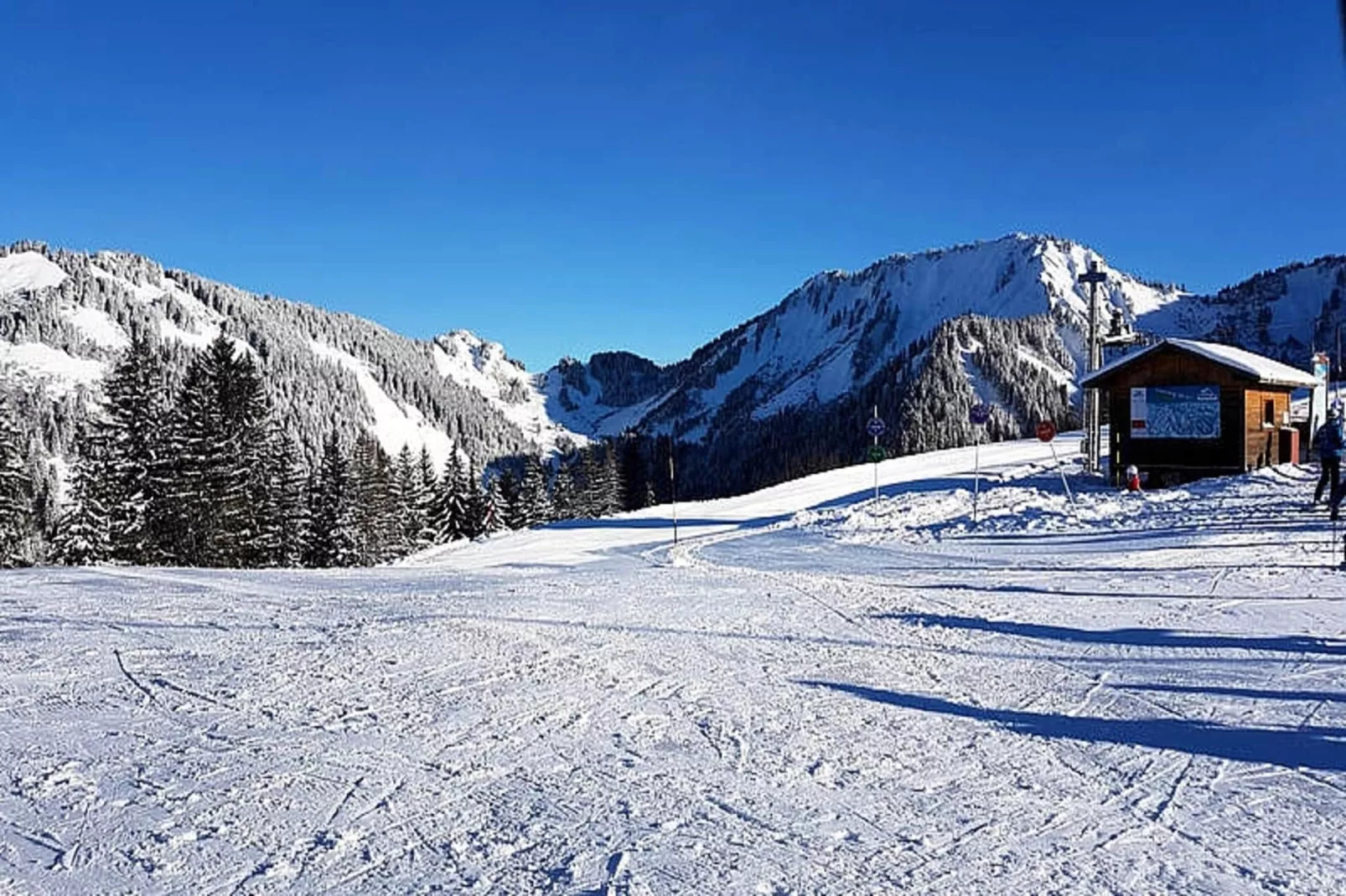 Studio à Saint Jean d'Aulps-Area within 1km in winter