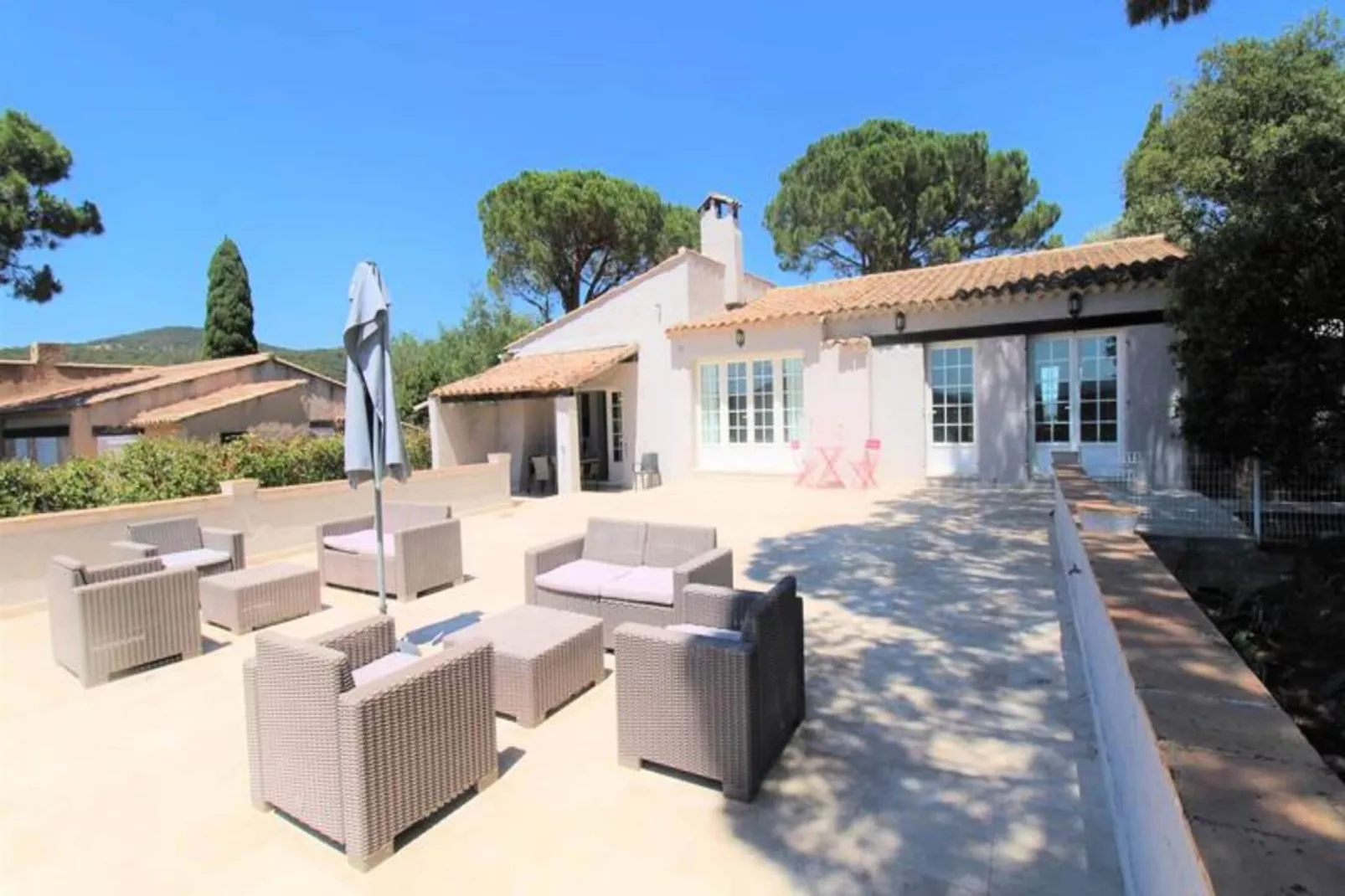 Résidence Hauts De Grimaud-Außenbereich Sommer