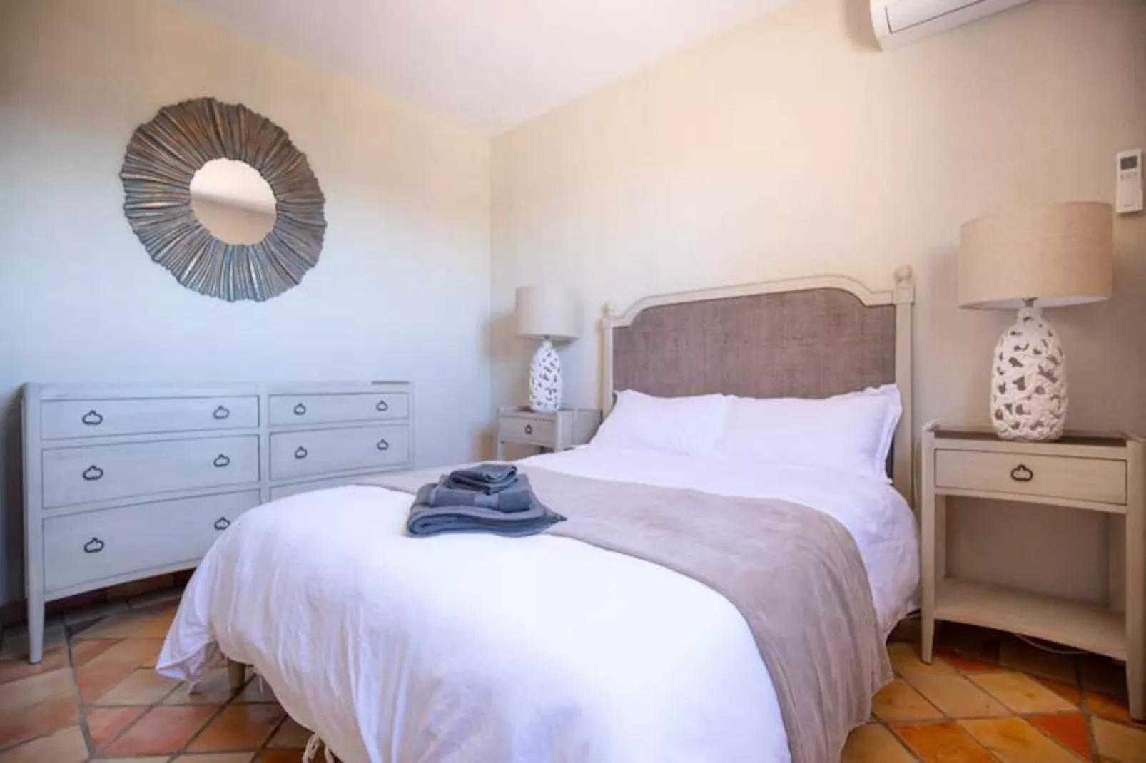 Villa 10 Pers Piscine Priv&eacute;e Pr&egrave;s De Saint-tropez-Image-tags.