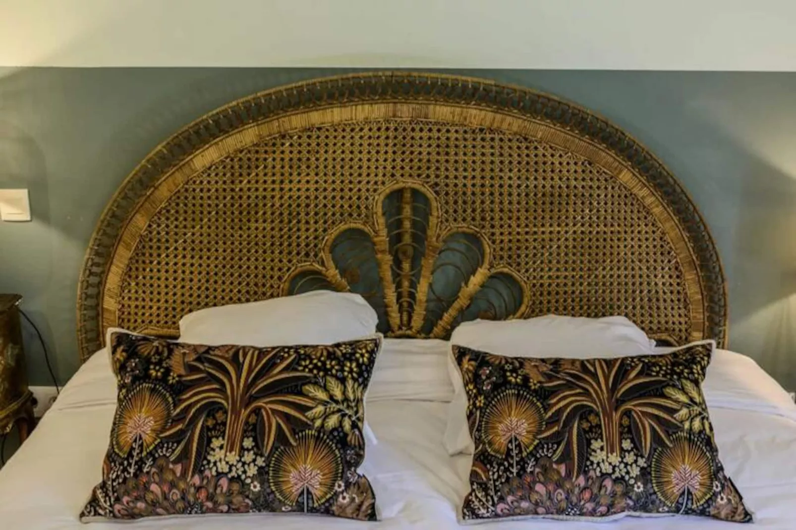 Bastide Dou Pastre Family Friendly House-Image-tags.