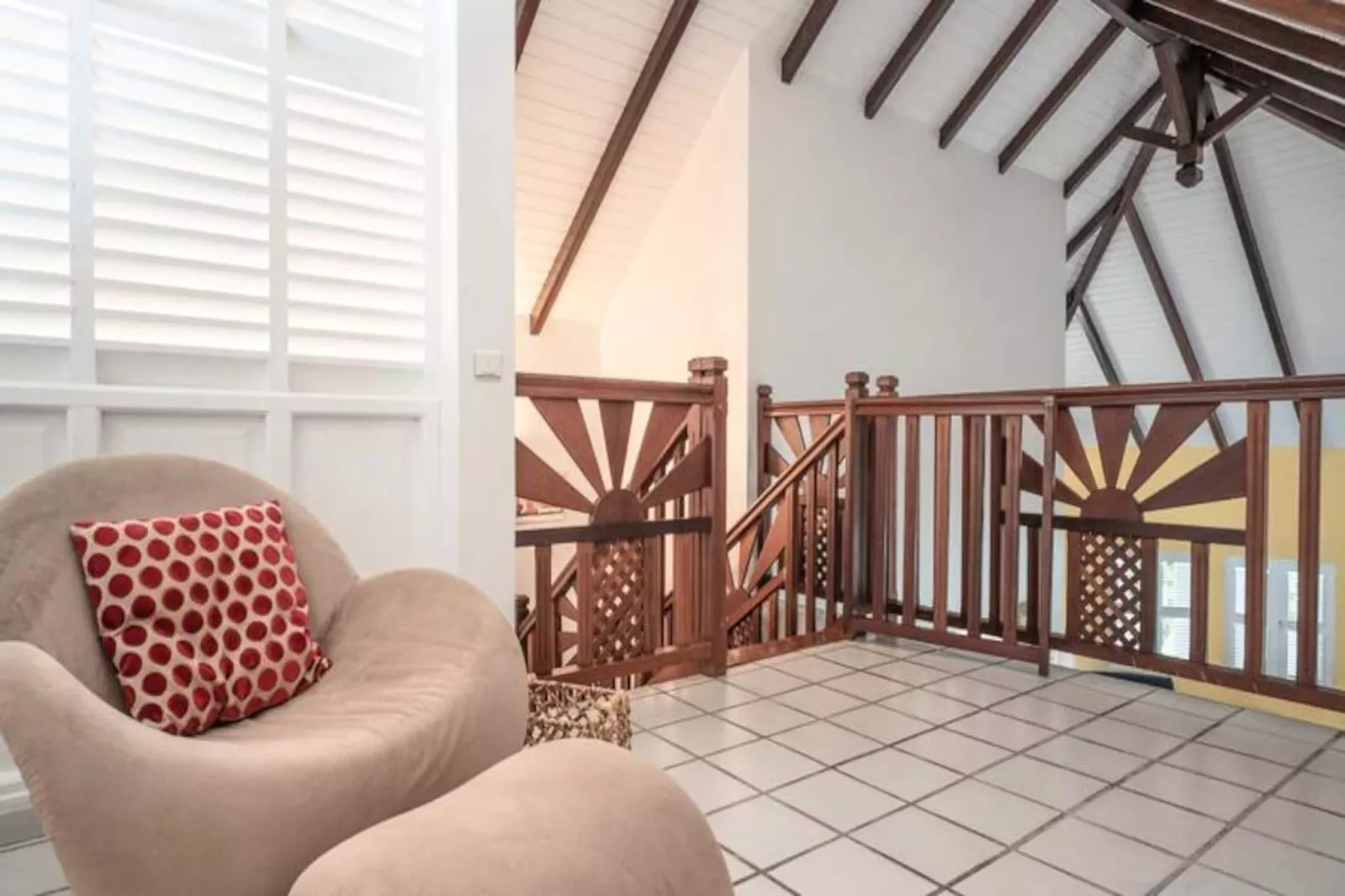 Villa Ladouchka-Image-tags.