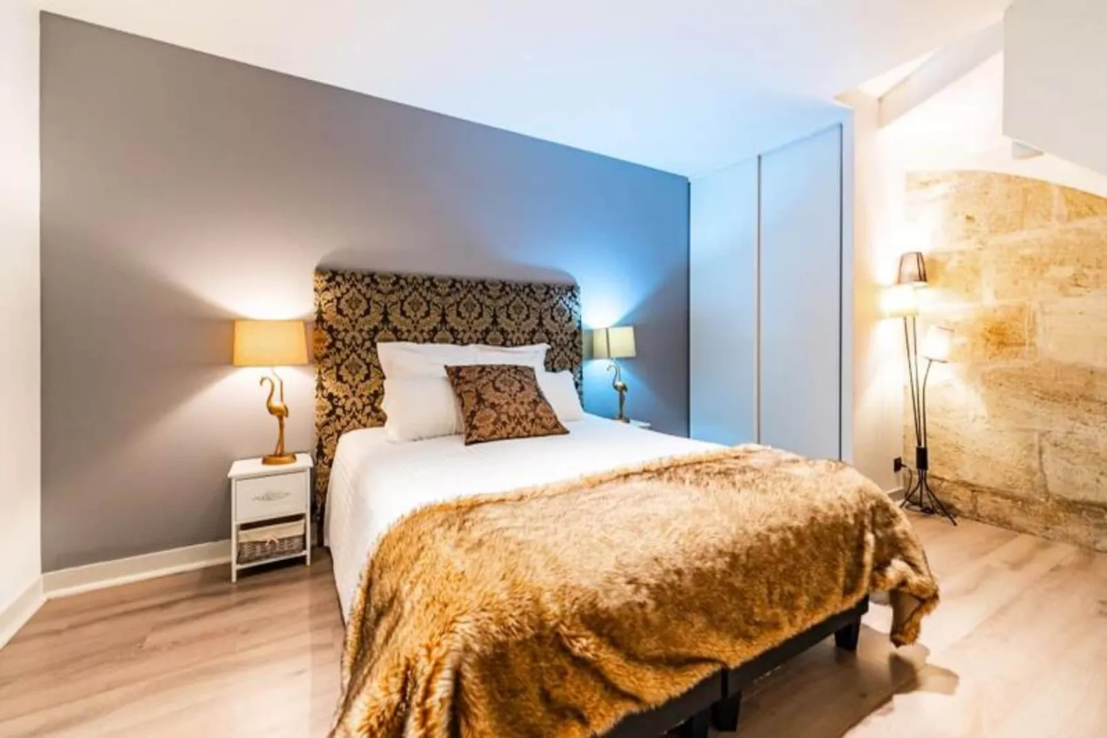 Magnifique  Appartement Au C&oelig;ur Du Quartier Historique Saint-michel-Ambiance