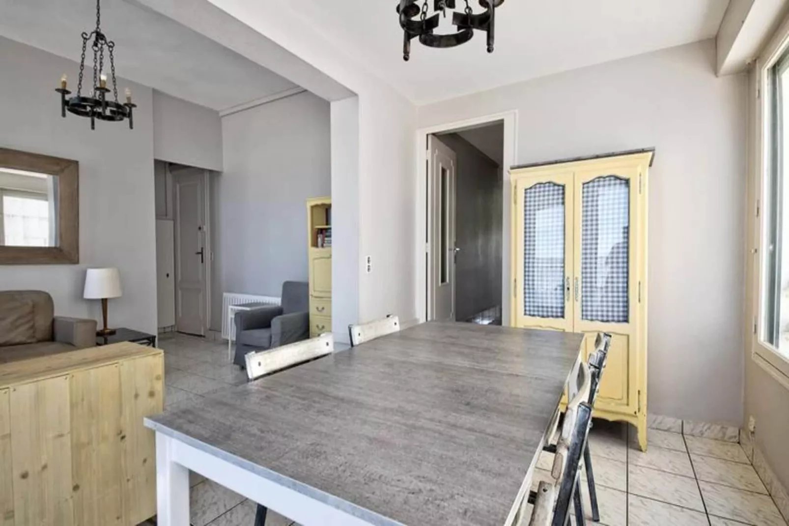 Résidence La Roseraie-Exterior in summer