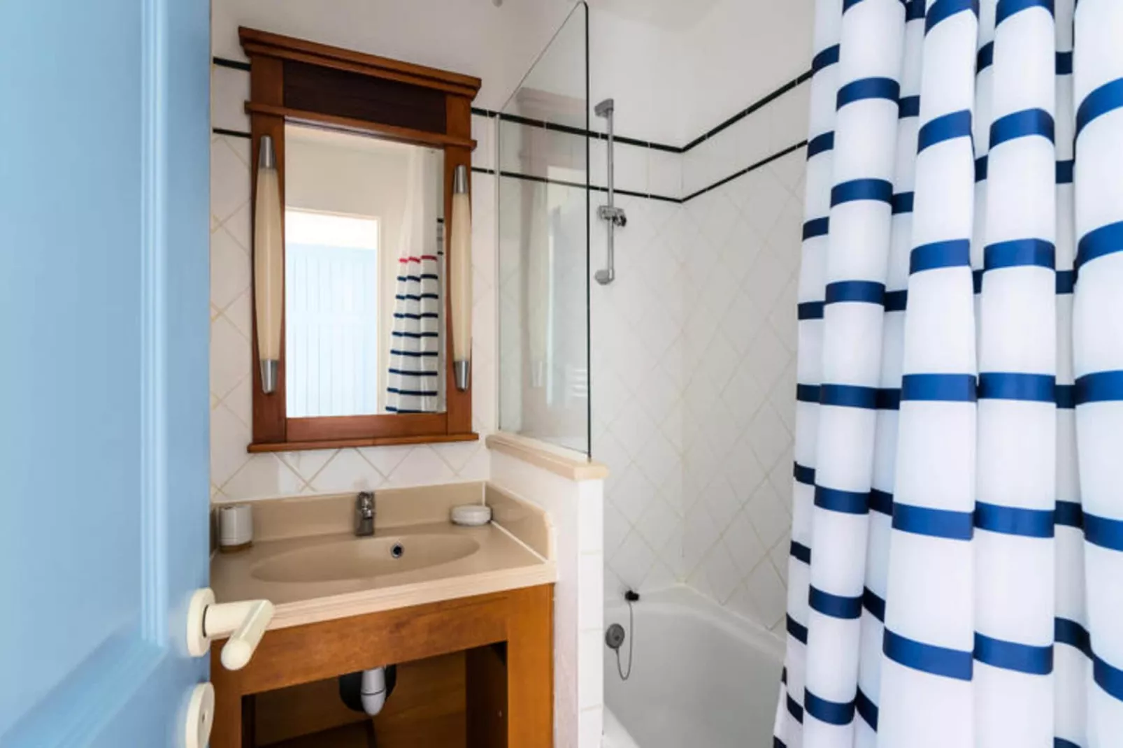 Les Appartements de Lacanau les Pins - maeva Home-Exterior in summer