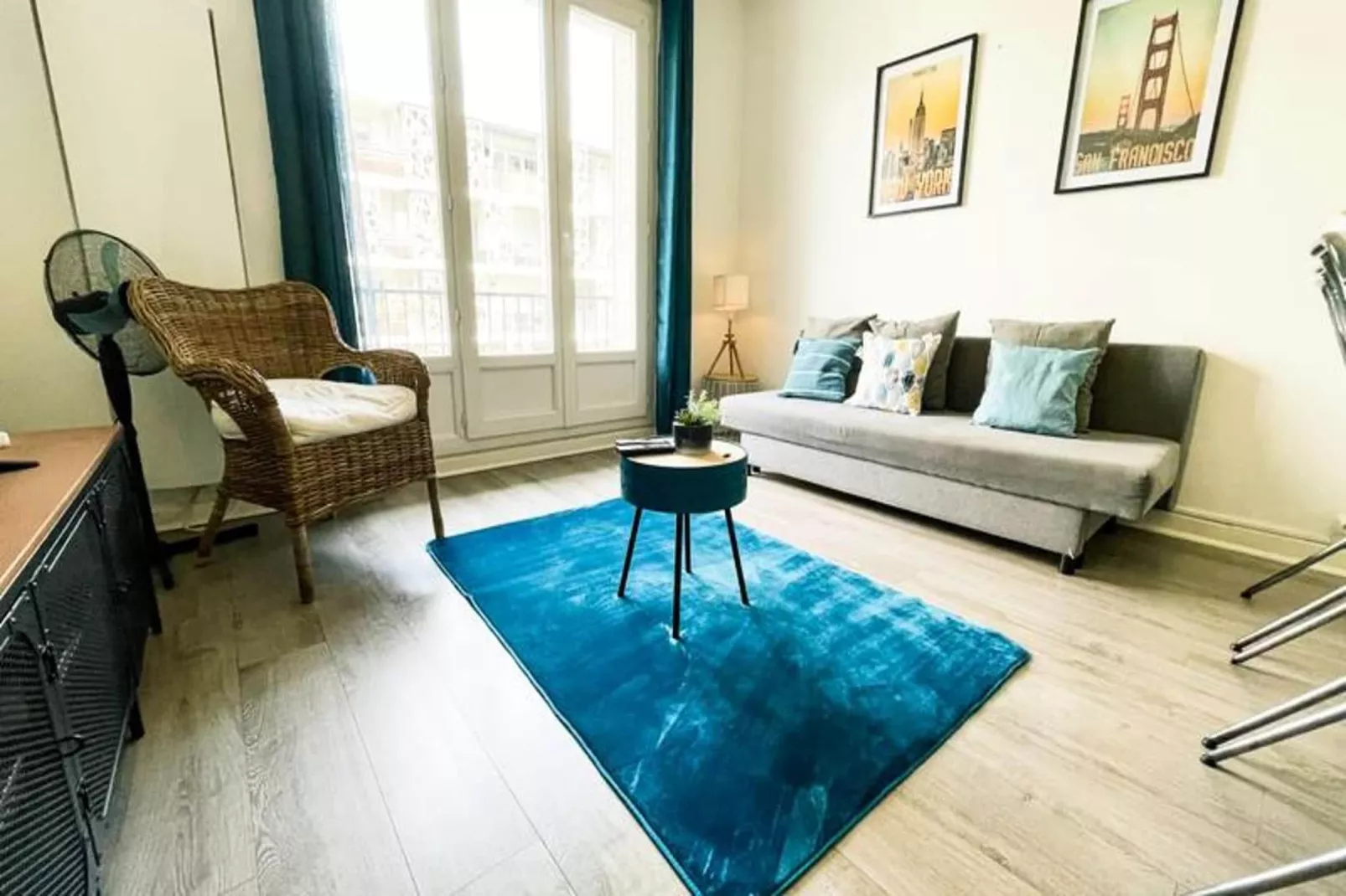 | Blue Lagoon 🩵| T3 6 Pax | Caserne De Bonne-Wohnzimmer