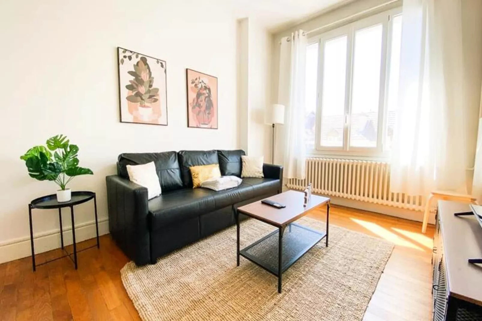 Le Berri'appart | T3 Tout &eacute;quip&eacute; | Tramway, Gare 🚡-Living room
