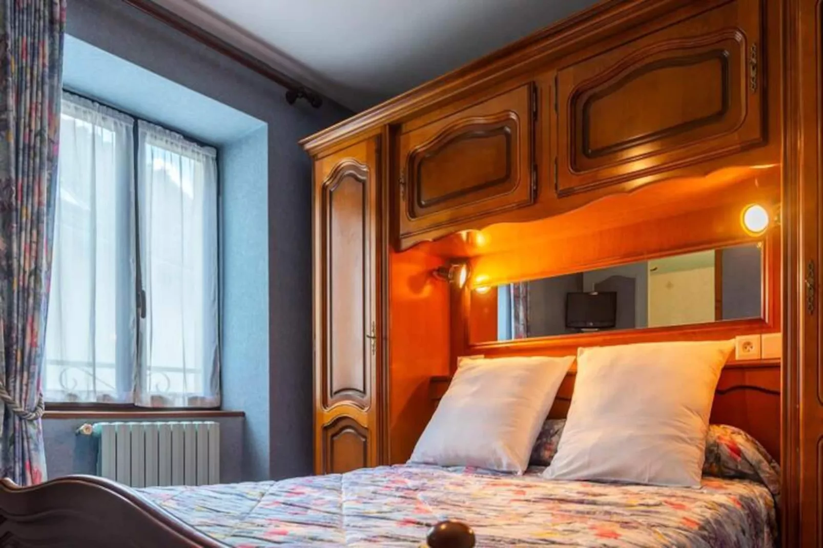 Gîte de France Bon aubrac pour 12 personnes 2 épis-Image-tags.