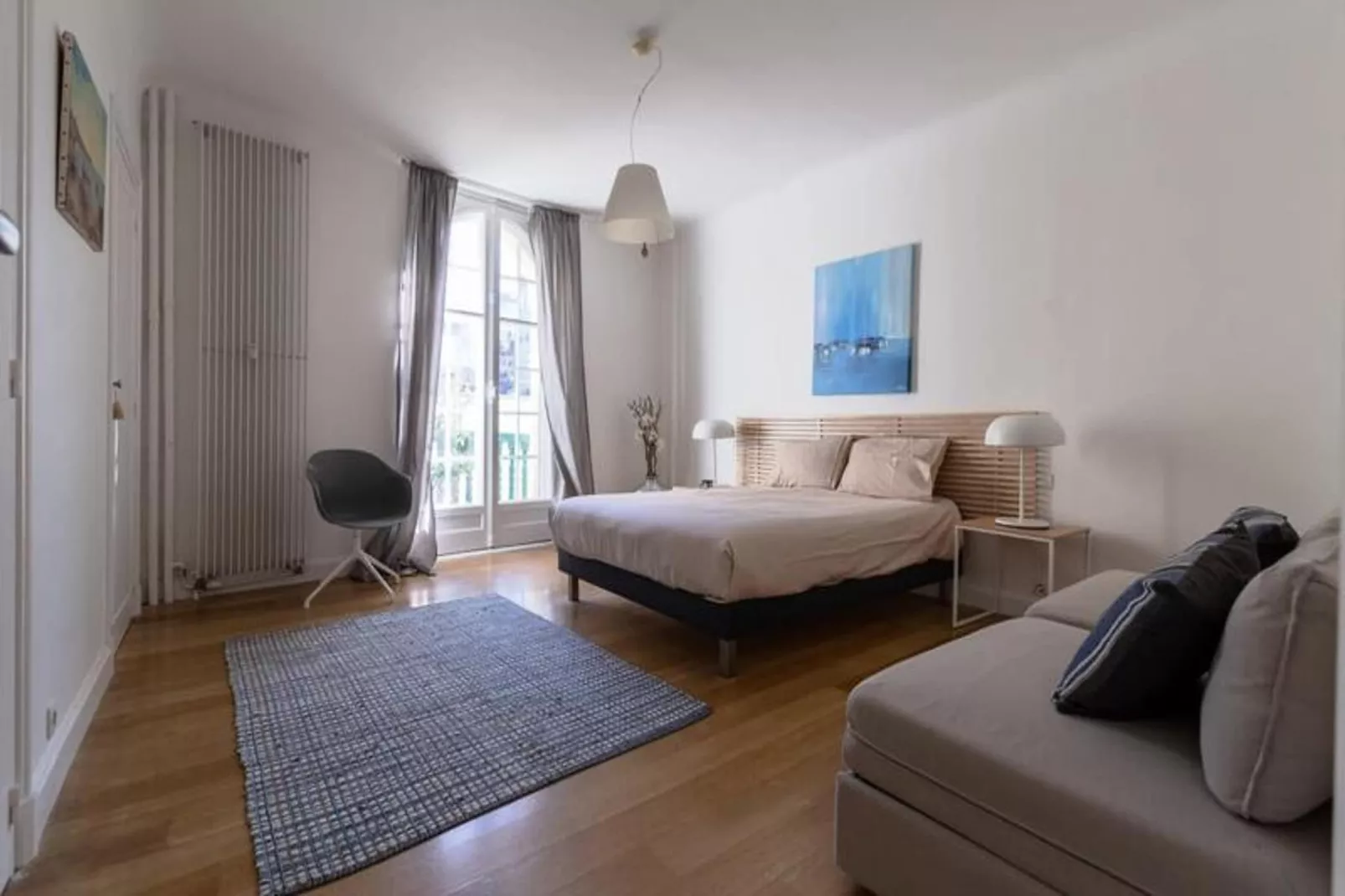 Appartement  Spacieux En Plein Centre-ville-Bedroom