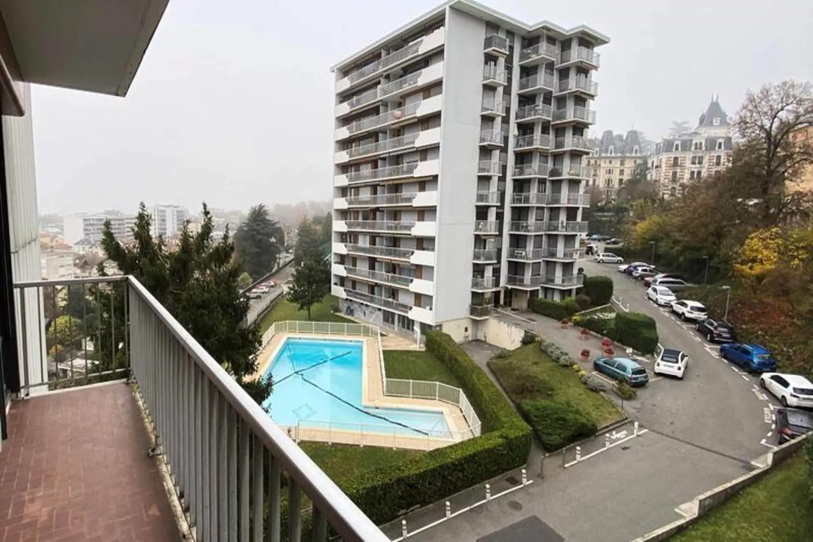 Résidence Montcalm D-View in summer