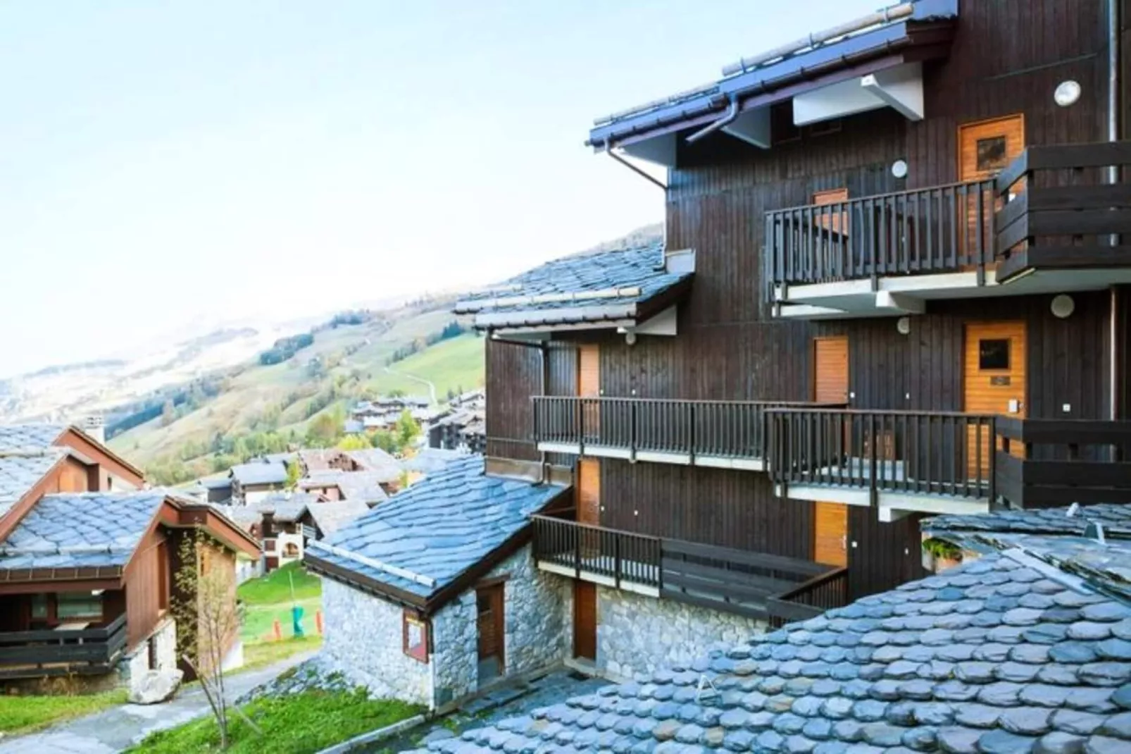 Quartier Crève Cœur - maeva Home-View in summer