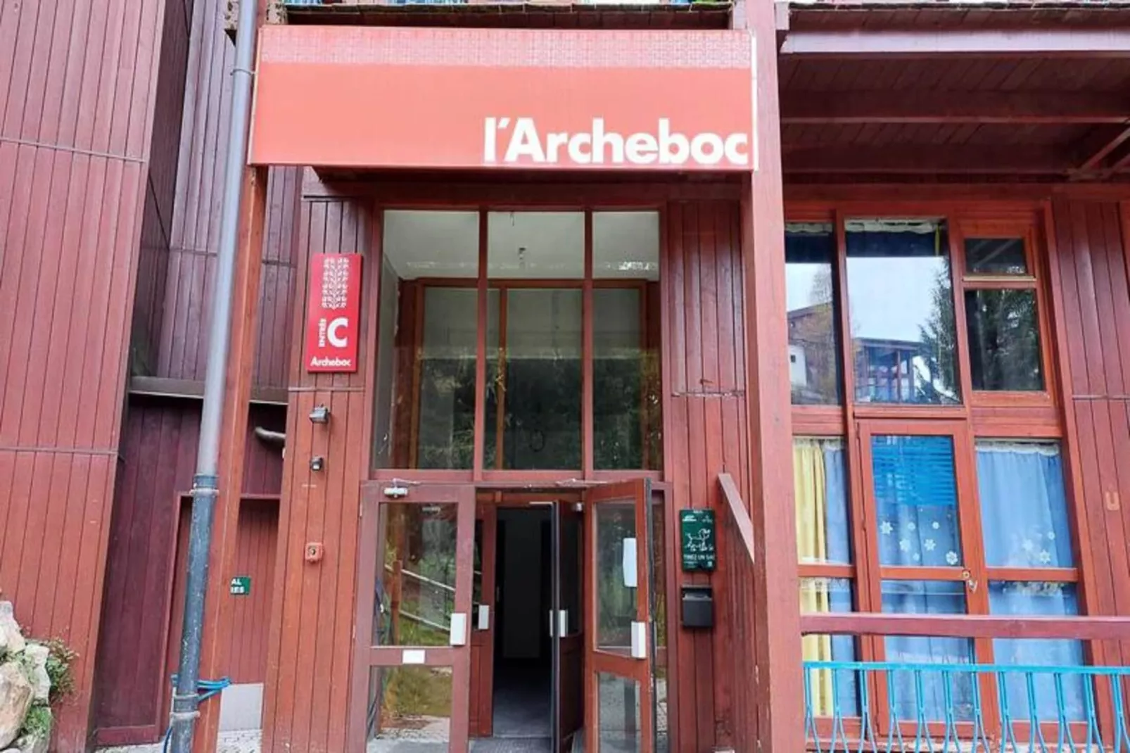 Résidence Archeboc-Exterior in summer