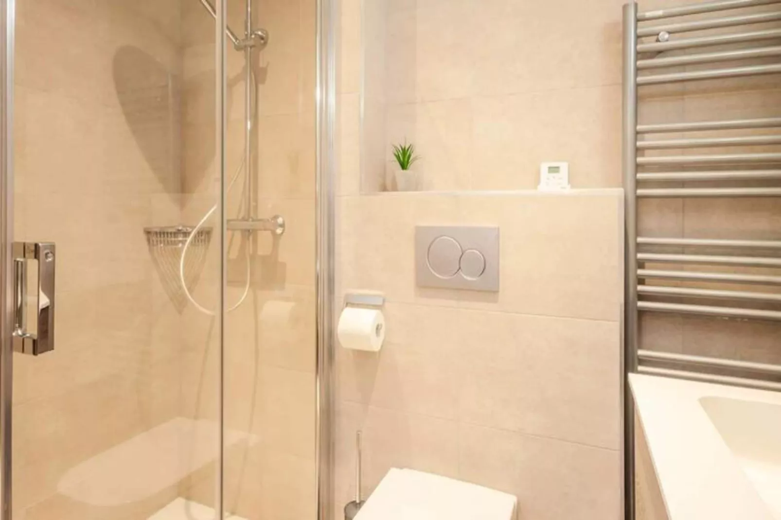 Résidence Les Portes Du Pleney-Bathroom