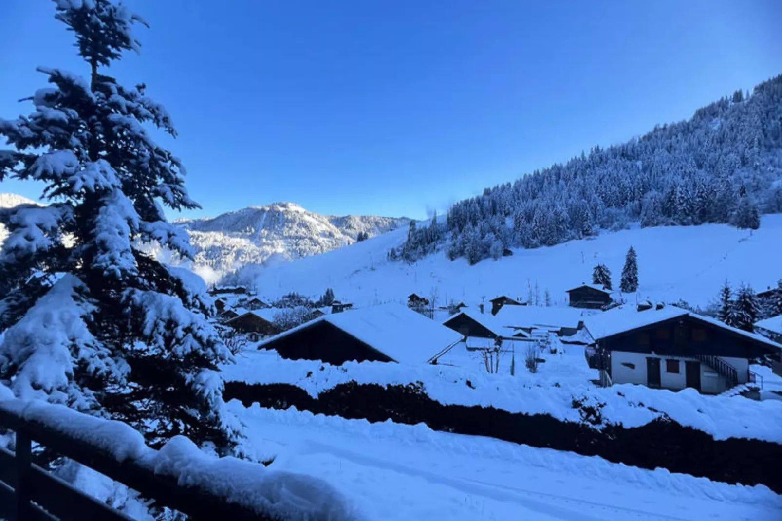 Chalets à La Clusaz-Zones hiver à 1 km