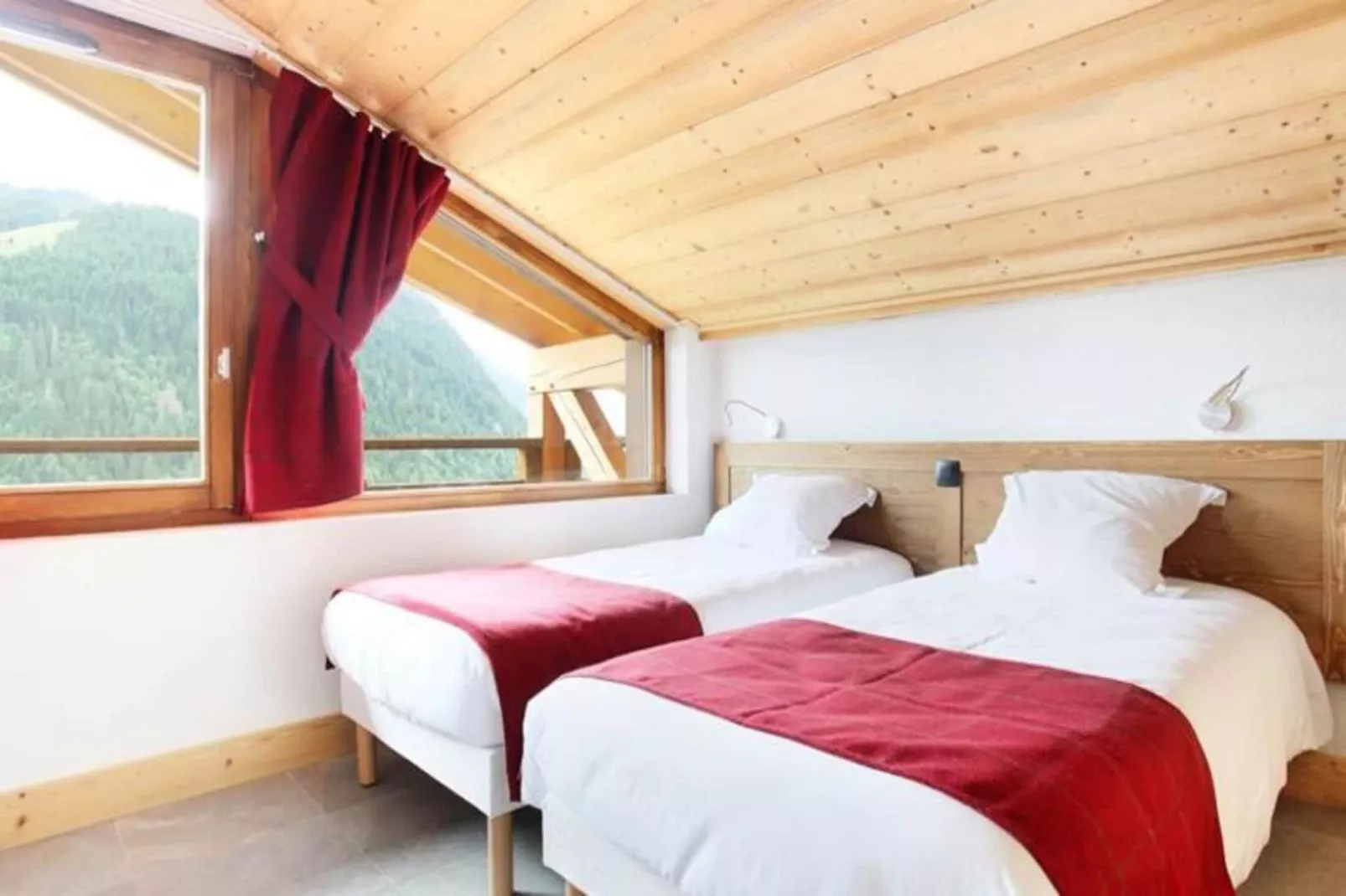 Résidence Prestige Odalys Les Fermes de Châtel-Bedroom